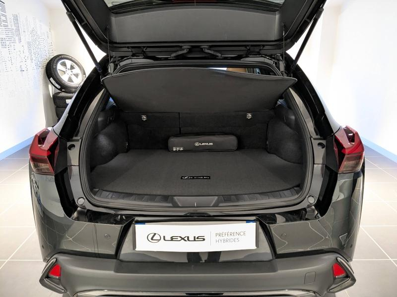 Photo 11 de l’annonce de LEXUS UX d’occasion à vendre à AUBIÈRE