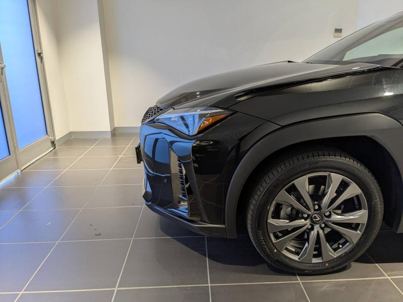 Photo 17 de l’annonce de LEXUS UX d’occasion à vendre à AUBIÈRE