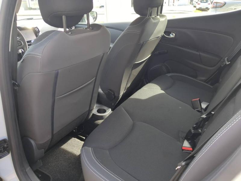 Photo 11 de l’annonce de RENAULT Clio d’occasion à vendre à ARLES