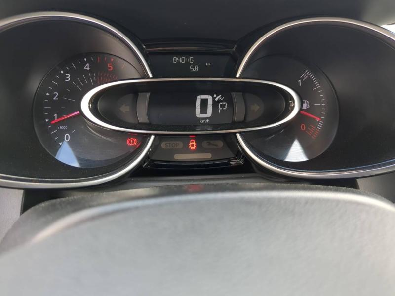 Photo 14 de l’annonce de RENAULT Clio d’occasion à vendre à ARLES