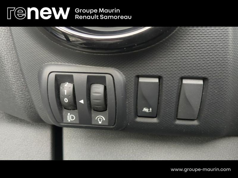 Photo 18 de l’annonce de RENAULT Trafic Fg VUL d’occasion à vendre à SAMOREAU