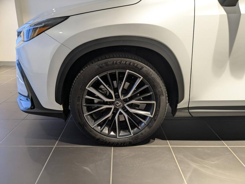 Photo 16 de l’annonce de LEXUS NX d’occasion à vendre à AUBIÈRE