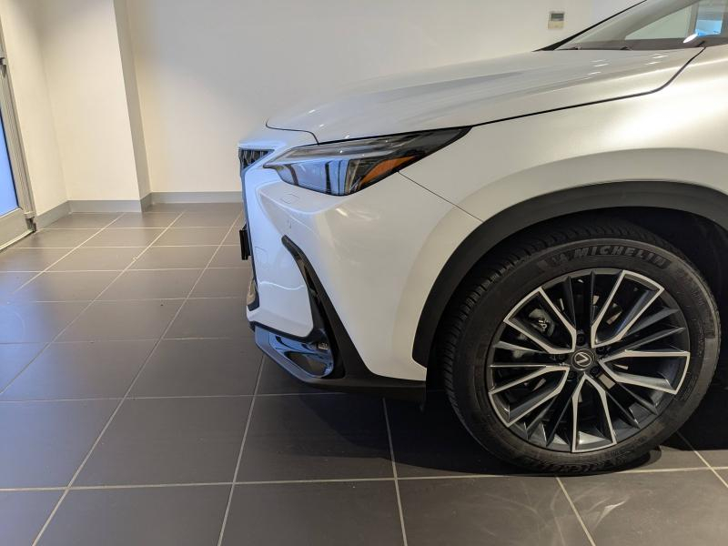 Photo 17 de l’annonce de LEXUS NX d’occasion à vendre à AUBIÈRE