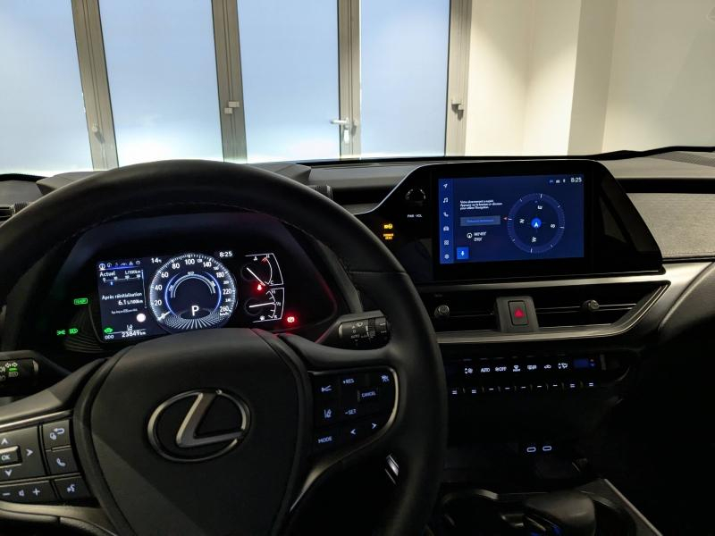 Photo 5 de l’annonce de LEXUS UX d’occasion à vendre à AUBIÈRE