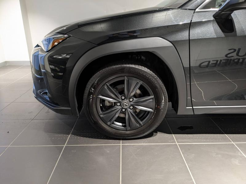 Photo 18 de l’annonce de LEXUS UX d’occasion à vendre à AUBIÈRE