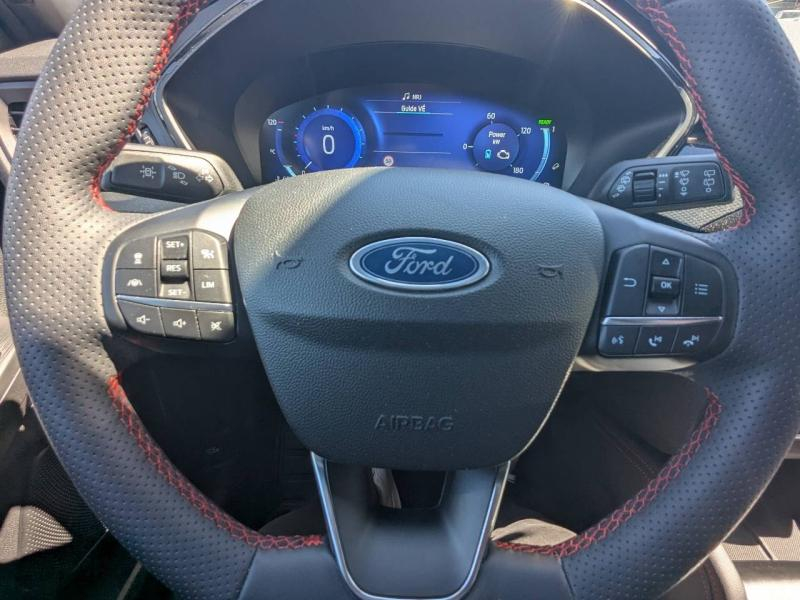 Photo 14 de l’annonce de FORD Kuga d’occasion à vendre à FRÉJUS