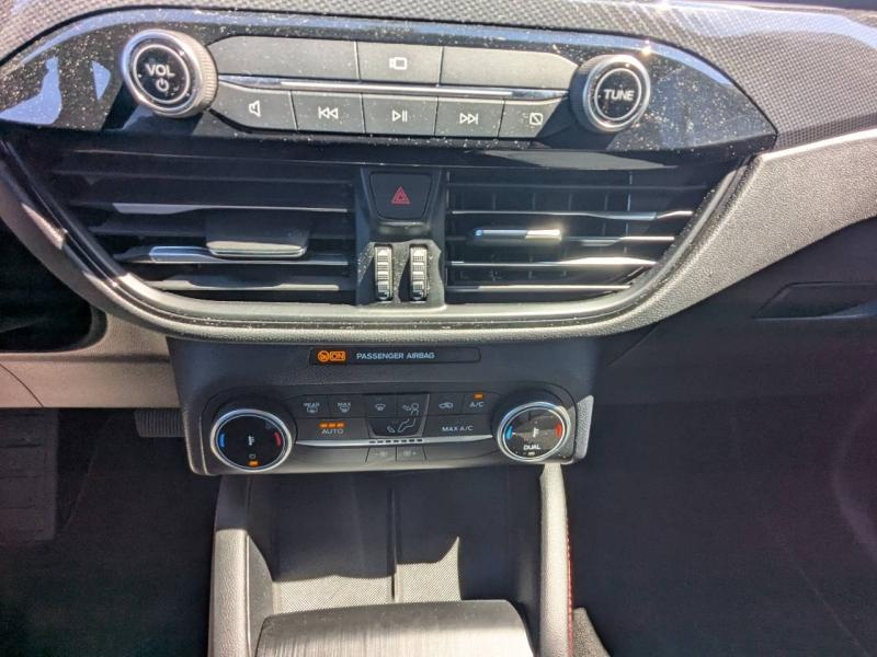Photo 18 de l’annonce de FORD Kuga d’occasion à vendre à FRÉJUS