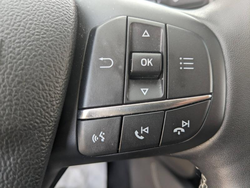 Photo 11 de l’annonce de FORD Kuga d’occasion à vendre à GAP