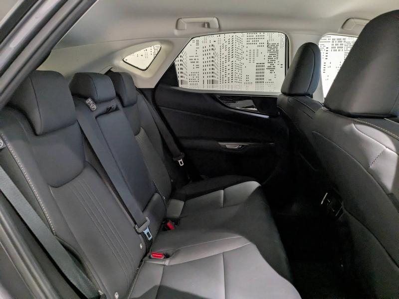 Photo 10 de l’annonce de LEXUS NX d’occasion à vendre à AUBIÈRE