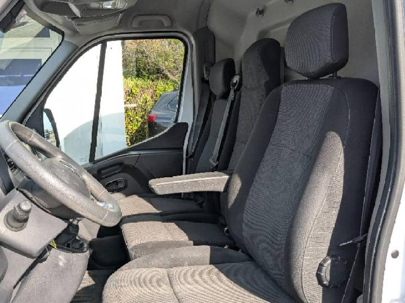 Photo 8 de l’annonce de RENAULT Master Fg VUL d’occasion à vendre à VITROLLES