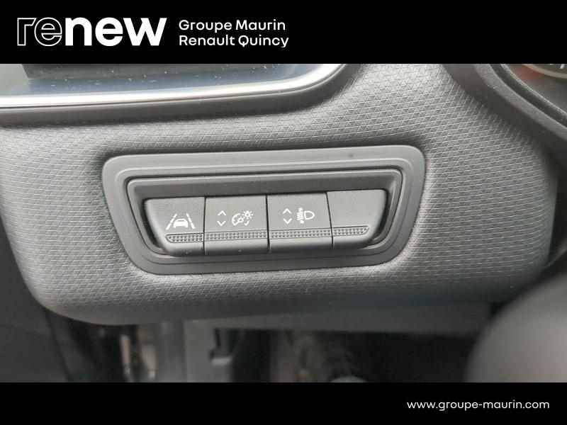 Photo 9 de l’annonce de RENAULT Clio d’occasion à vendre à QUINCY-SOUS-SÉNART