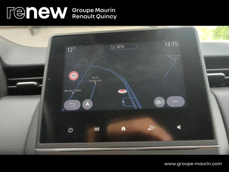Photo 17 de l’annonce de RENAULT Clio d’occasion à vendre à QUINCY-SOUS-SÉNART