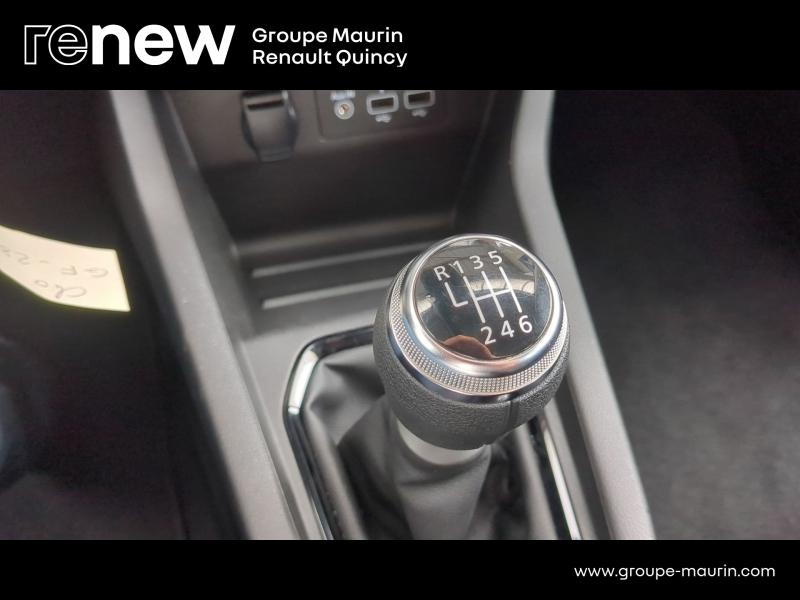 Photo 19 de l’annonce de RENAULT Clio d’occasion à vendre à QUINCY-SOUS-SÉNART