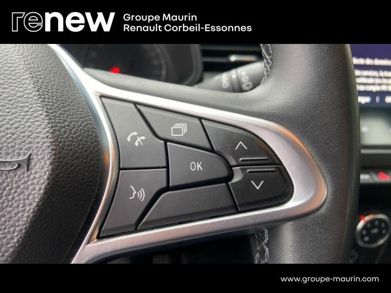 Photo 15 de l’annonce de RENAULT Clio d’occasion à vendre à CORBEIL-ESSONNES