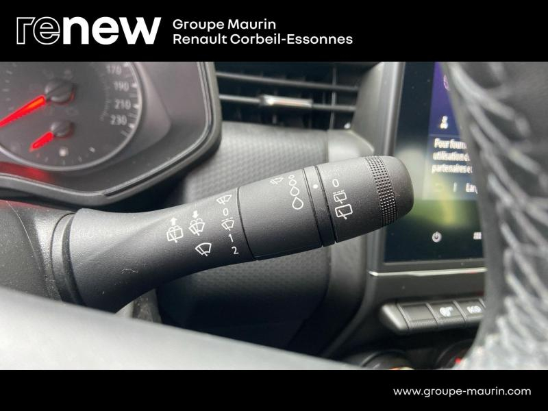 Photo 16 de l’annonce de RENAULT Clio d’occasion à vendre à CORBEIL-ESSONNES