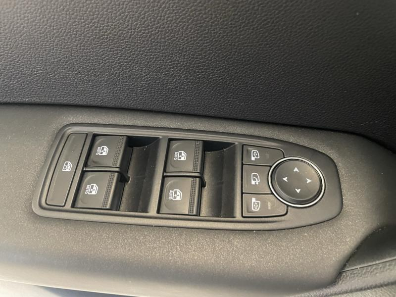Photo 17 de l’annonce de RENAULT Captur d’occasion à vendre à CHENNEVIÈRES-SUR-MARNE