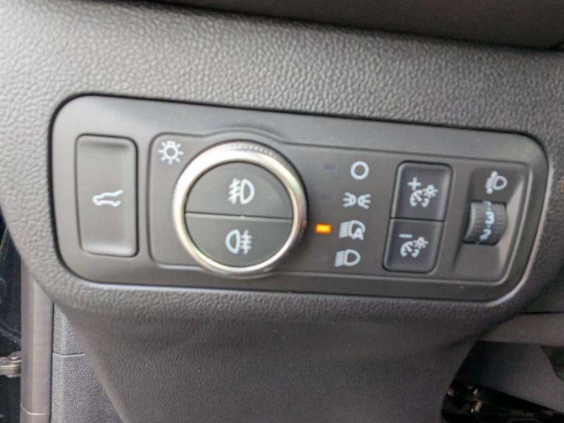 Photo 13 de l’annonce de FORD Kuga d’occasion à vendre à FRÉJUS