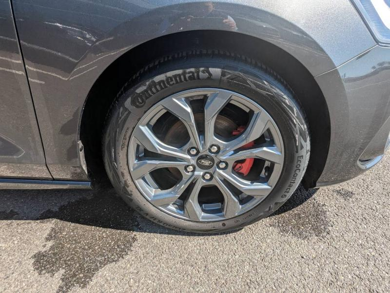 Photo 8 de l’annonce de FORD Focus d’occasion à vendre à FRÉJUS