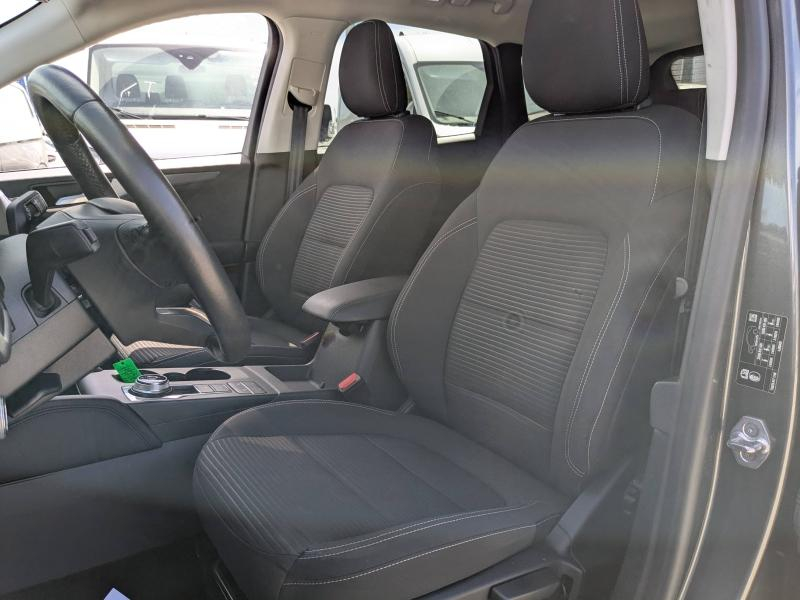 Photo 17 de l’annonce de FORD Kuga d’occasion à vendre à LA VALETTE