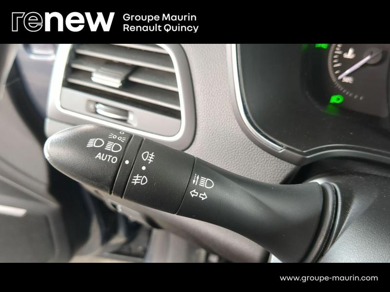 Photo 13 de l’annonce de RENAULT Megane d’occasion à vendre à QUINCY-SOUS-SÉNART