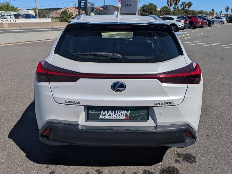 Photo 4 de l’annonce de LEXUS UX d’occasion à vendre à FRÉJUS