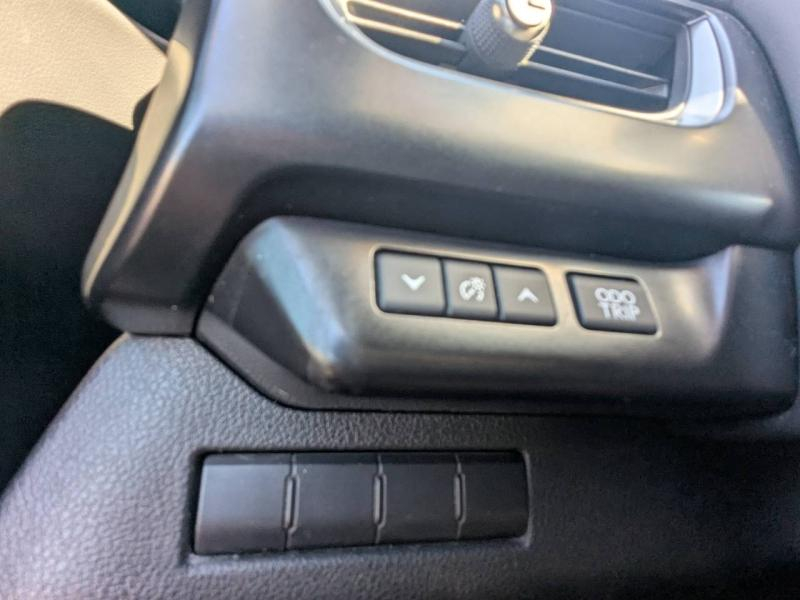 Photo 13 de l’annonce de LEXUS UX d’occasion à vendre à FRÉJUS
