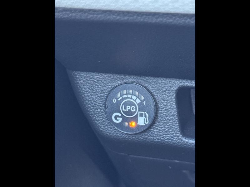 Photo 16 de l’annonce de RENAULT Clio d’occasion à vendre à TOULON