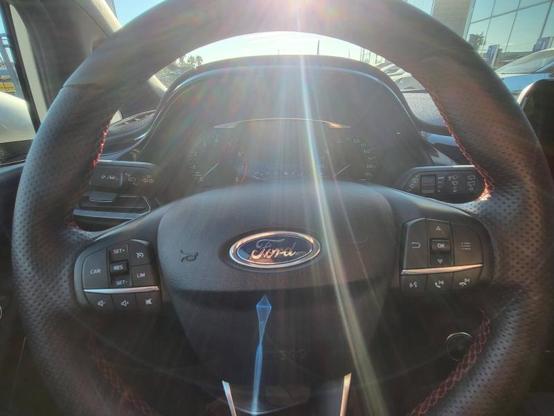 Photo 15 de l’annonce de FORD Fiesta d’occasion à vendre à FRÉJUS