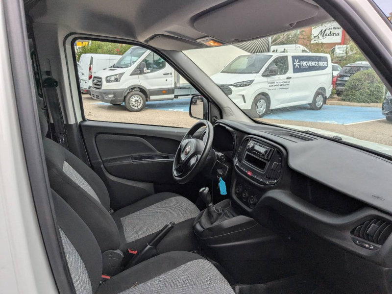 Photo 4 de l’annonce de FIAT Doblo Cargo VUL d’occasion à vendre à VITROLLES