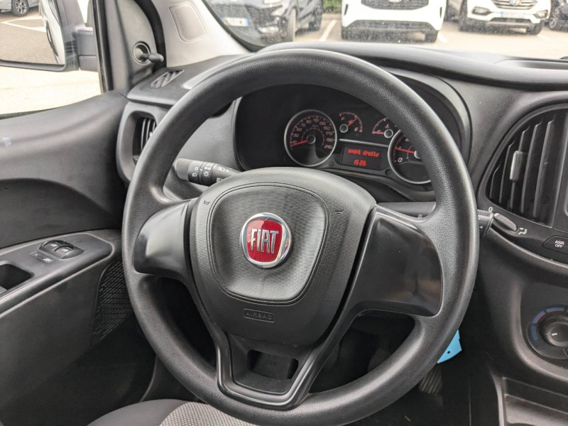 Photo 5 de l’annonce de FIAT Doblo Cargo VUL d’occasion à vendre à VITROLLES