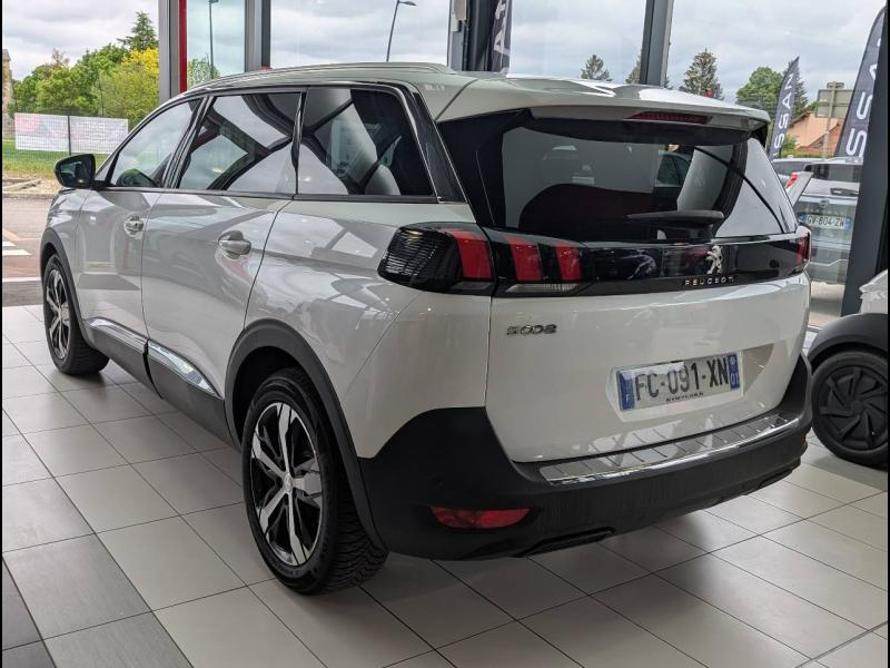 Photo 6 de l’annonce de PEUGEOT 5008 d’occasion à vendre à PAYS DE GEX