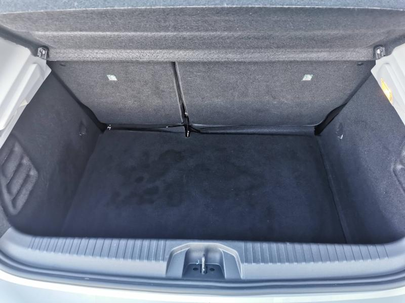 Photo 6 de l’annonce de RENAULT Clio d’occasion à vendre à FRÉJUS