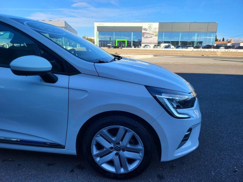 Photo 9 de l’annonce de RENAULT Clio d’occasion à vendre à FRÉJUS