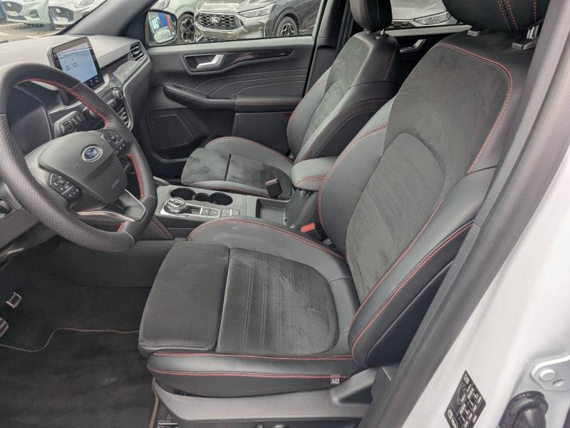 Photo 10 de l’annonce de FORD Kuga d’occasion à vendre à FRÉJUS