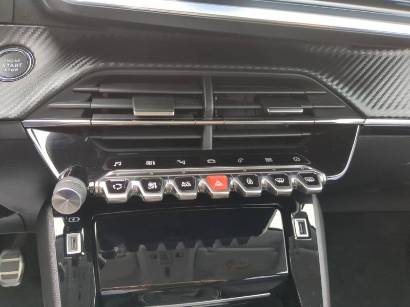 Photo 10 de l’annonce de PEUGEOT 208 d’occasion à vendre à NÎMES