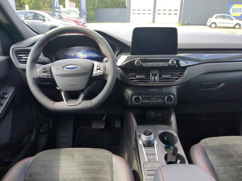 Photo 15 de l’annonce de FORD Kuga d’occasion à vendre à CARPENTRAS