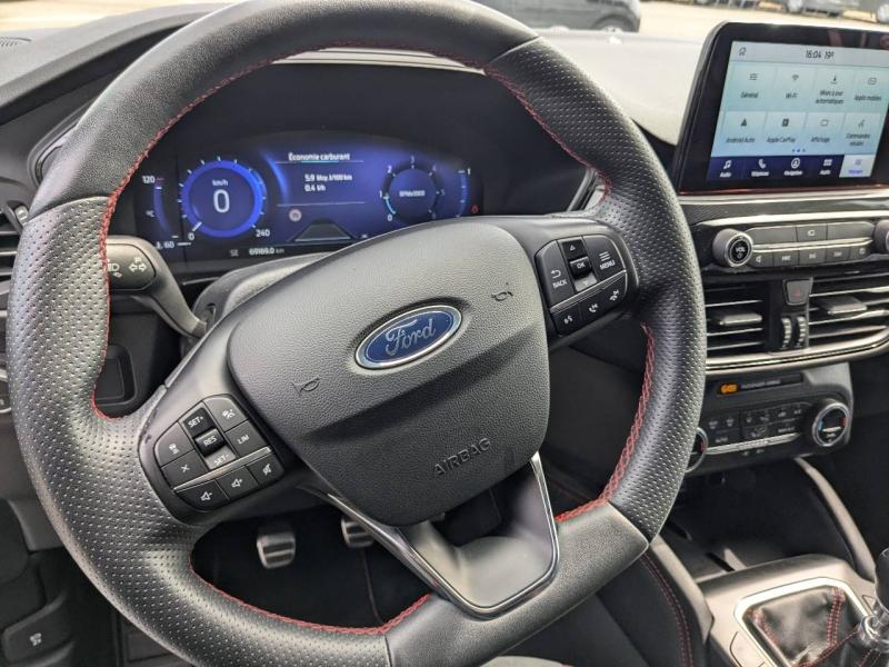 Photo 10 de l’annonce de FORD Kuga d’occasion à vendre à AUBAGNE