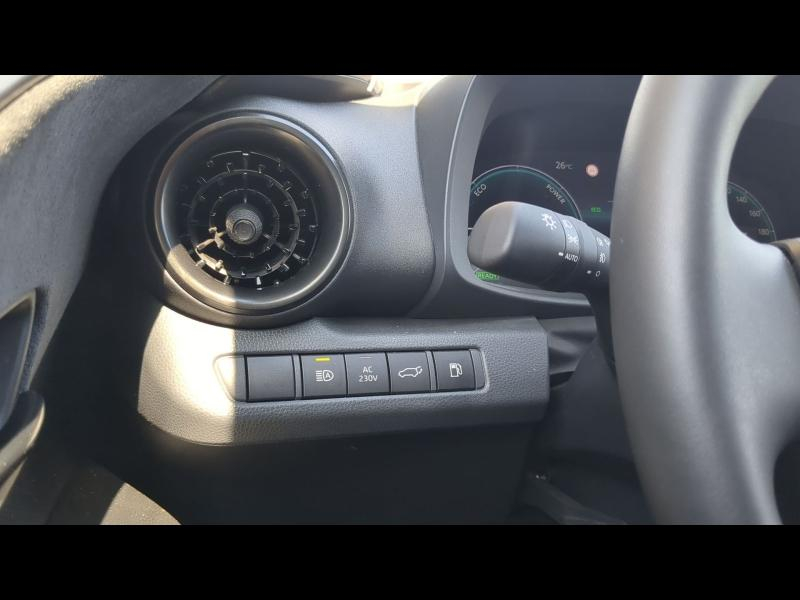 Photo 19 de l’annonce de TOYOTA C-HR d’occasion à vendre à ARLES