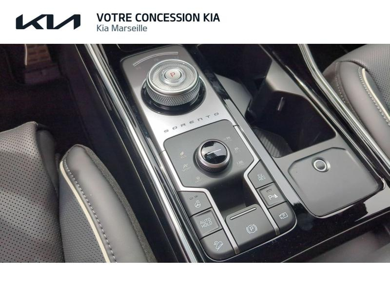 Photo 11 de l’annonce de KIA Sorento d’occasion à vendre à MARSEILLE