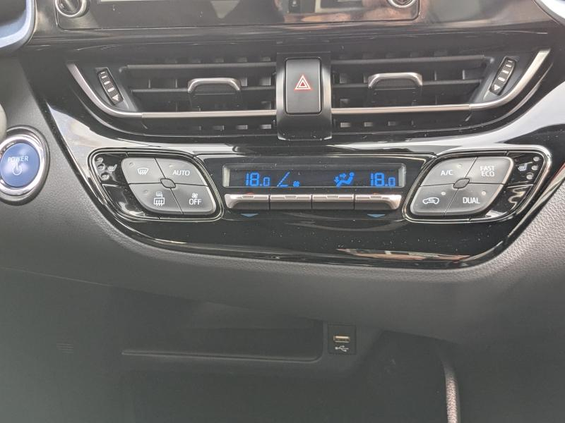 Photo 11 de l’annonce de TOYOTA C-HR d’occasion à vendre à ANNEMASSE