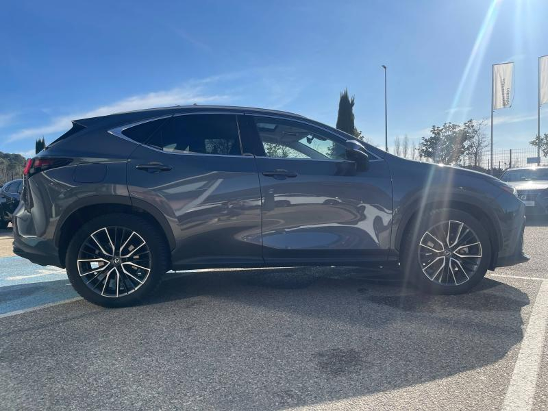 Photo 6 de l’annonce de LEXUS NX d’occasion à vendre à MONTFAVET