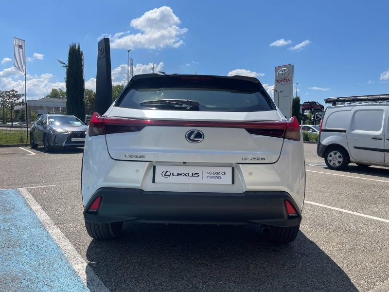 Photo 4 de l’annonce de LEXUS UX d’occasion à vendre à MONTFAVET