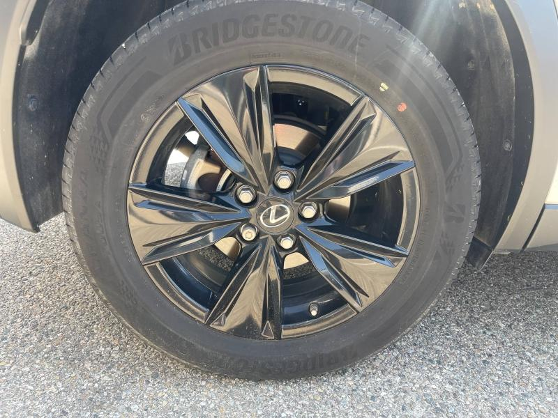 Photo 9 de l’annonce de LEXUS UX d’occasion à vendre à MONTFAVET