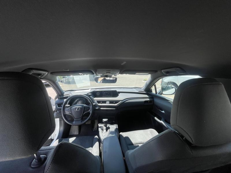 Photo 12 de l’annonce de LEXUS UX d’occasion à vendre à MONTFAVET