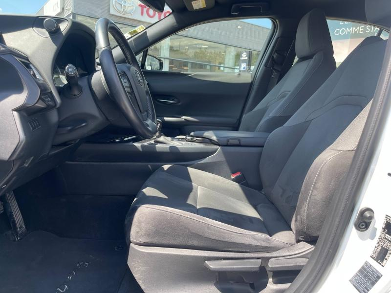 Photo 14 de l’annonce de LEXUS UX d’occasion à vendre à MONTFAVET