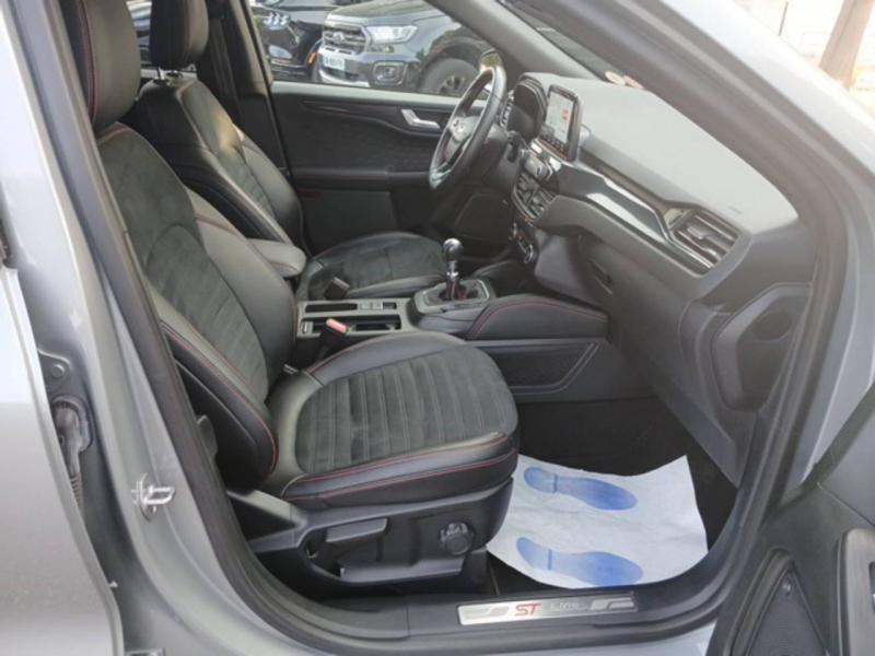 Photo 18 de l’annonce de FORD Kuga d’occasion à vendre à NÎMES