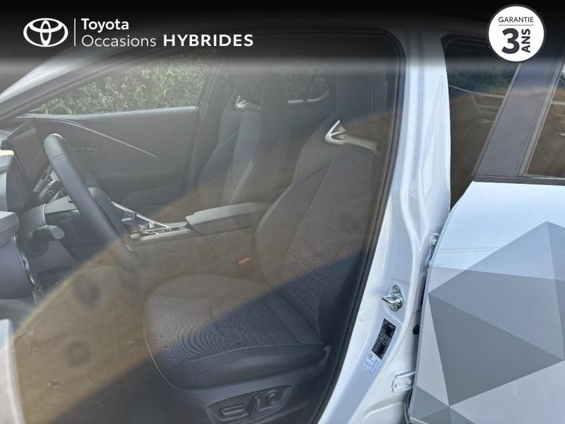 Photo 7 de l’annonce de TOYOTA C-HR d’occasion à vendre à AUBIÈRE