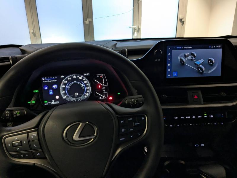 Photo 4 de l’annonce de LEXUS UX d’occasion à vendre à AUBIÈRE