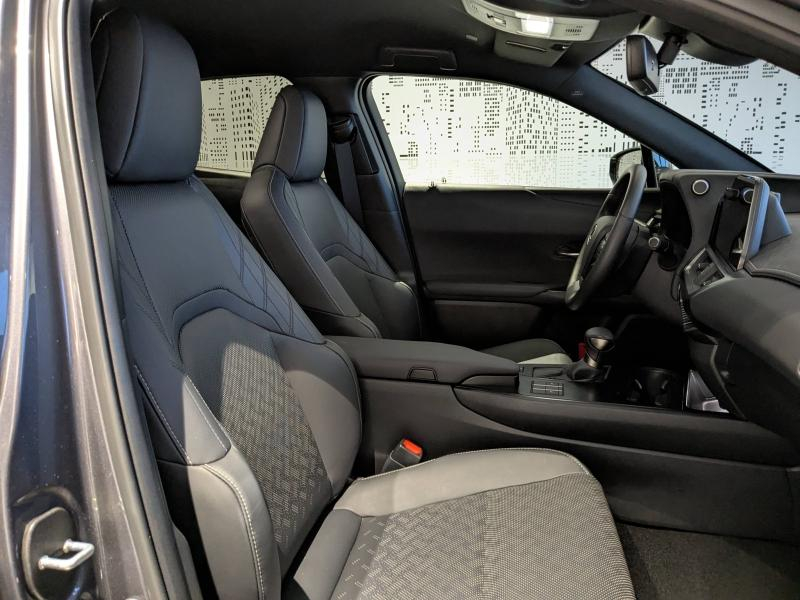 Photo 11 de l’annonce de LEXUS UX d’occasion à vendre à AUBIÈRE
