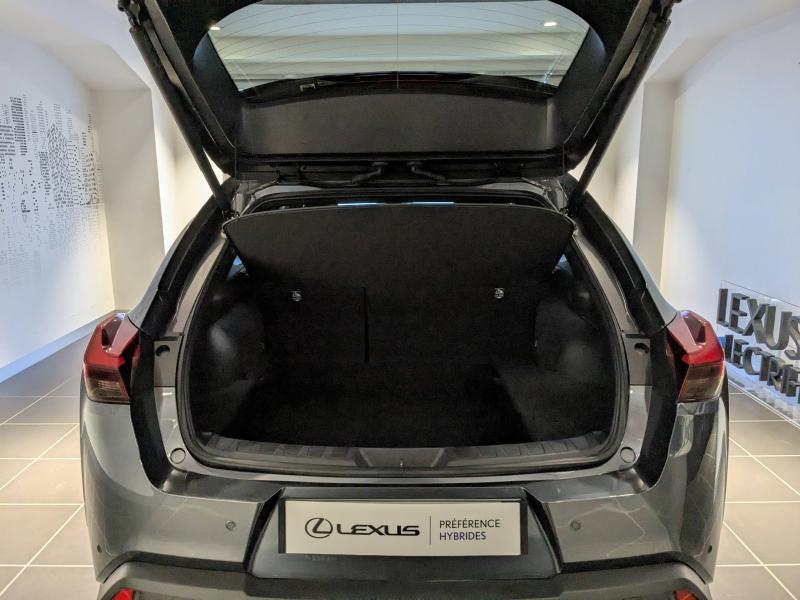 Photo 14 de l’annonce de LEXUS UX d’occasion à vendre à AUBIÈRE